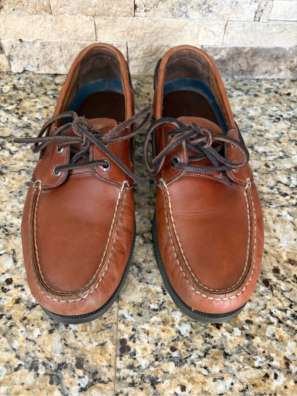 Dockers Men's Tan Brown Leather Boat Shoes with Lace-Up